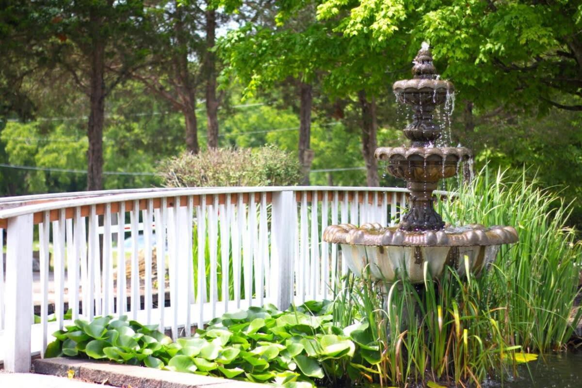 Rustic Cabin With Pool Access Bloomington Exterior foto